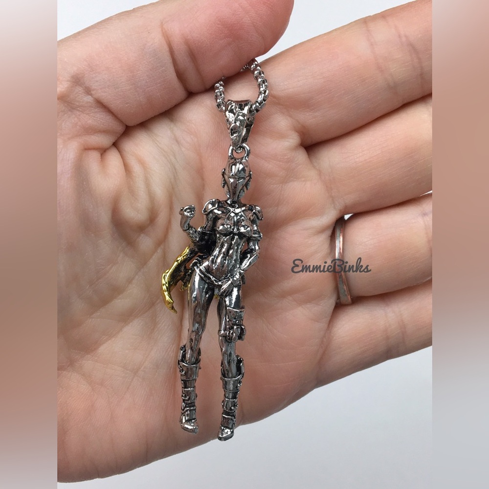 New Star Wars Female Mandalorian Caped Anime Style Character Pendant Necklace - Picture 2 of 11